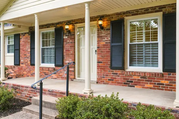 5321 Overton Rd, Nashville, TN 37220