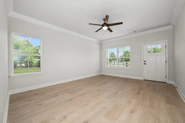 513 Rohan Dr, Murfreesboro, TN 37129