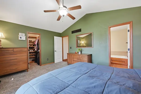 200 E Stone Path, Derby, KS 67037