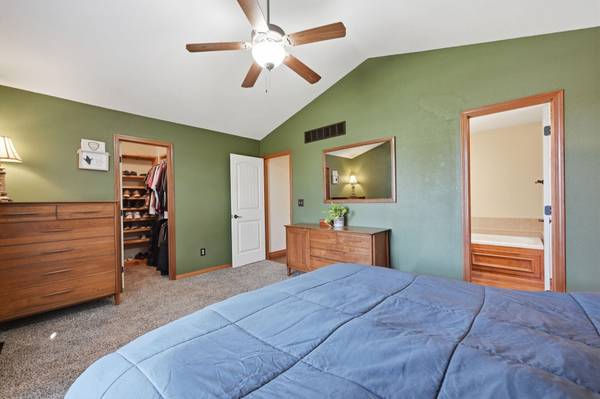 200 E Stone Path, Derby, KS 67037