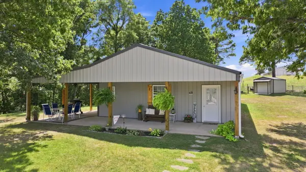 426 Stock DR, Chestnutridge, MO 65630