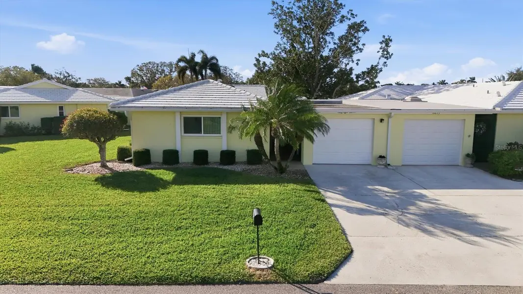 6811 10TH AVE W, Bradenton, FL 34209