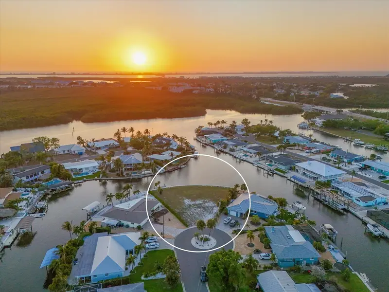 10412 KINGFISHER RD W, Bradenton, FL 34209