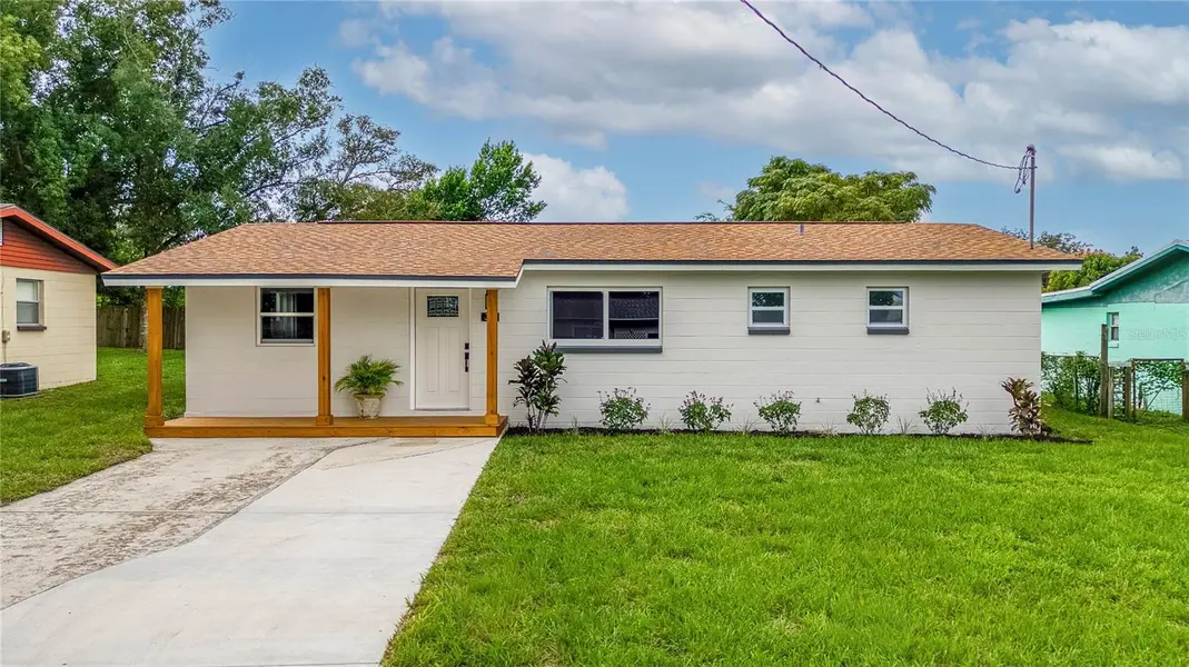 717 W WINIFRED ST, Avon Park, FL 33825