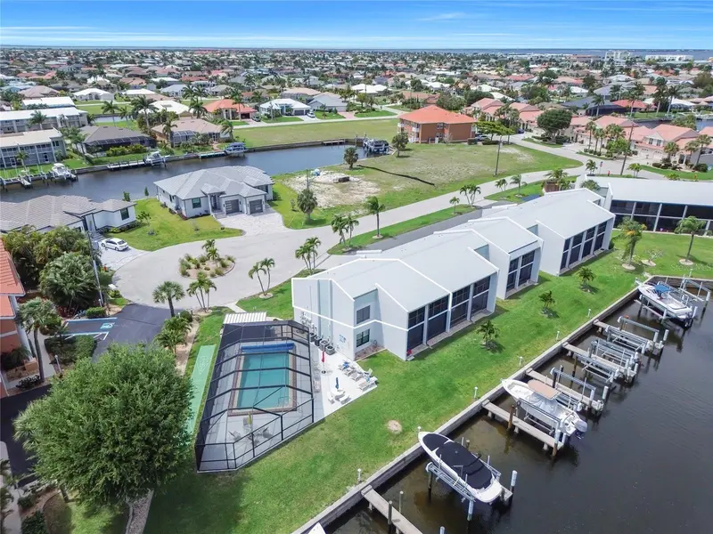 1318 WESLEY DR #124B, Punta Gorda, FL 33950
