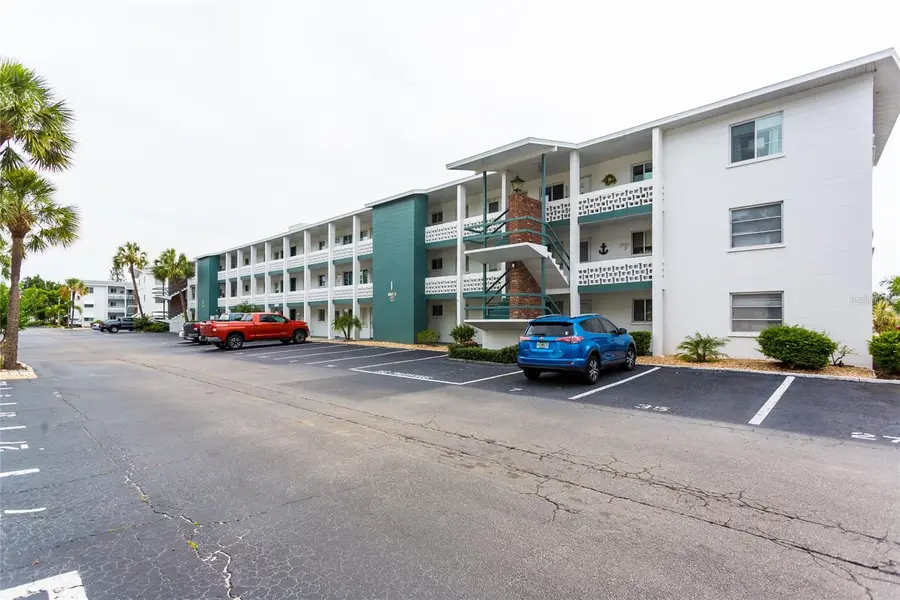 1875 SUNNY DR #G32, Bradenton, FL 34207
