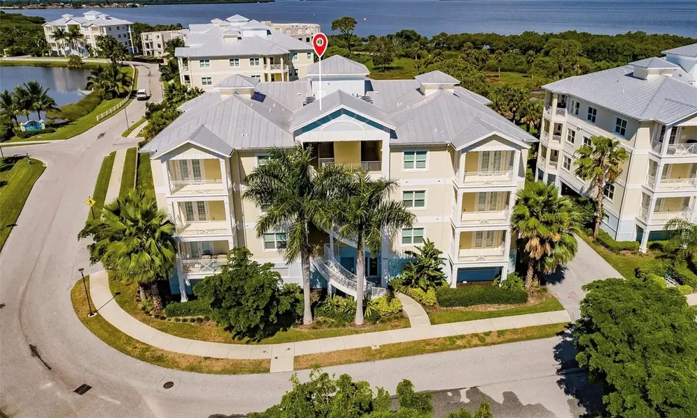 7840 34TH AVE W #102, Bradenton, FL 34209