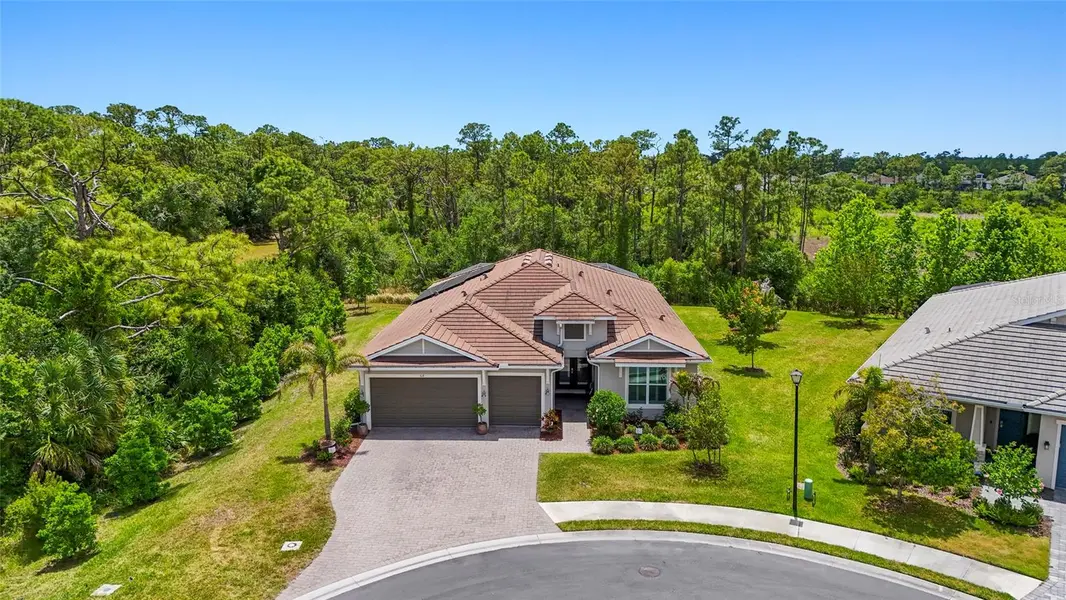 617 MISTIFLOWER CIR, Nokomis, FL 34275