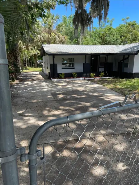 1139 WOODSIDE DR, Daytona Beach, FL 32117