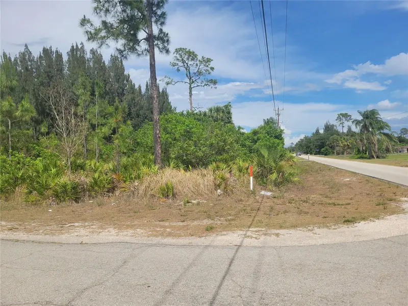 2601 E 10TH ST, Lehigh Acres, FL 33936