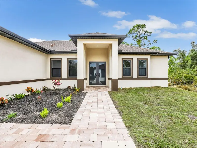 11042 CARNEGIE AVE, Englewood, FL 34224