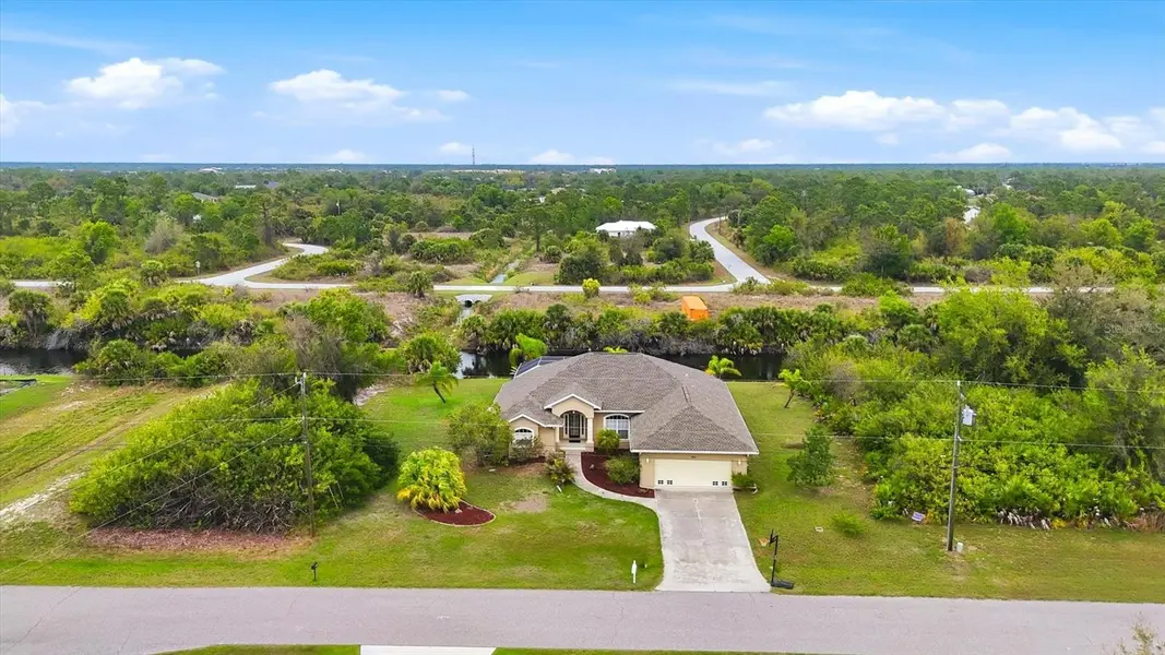 300 BAYTREE DR, Rotonda West, FL 33947