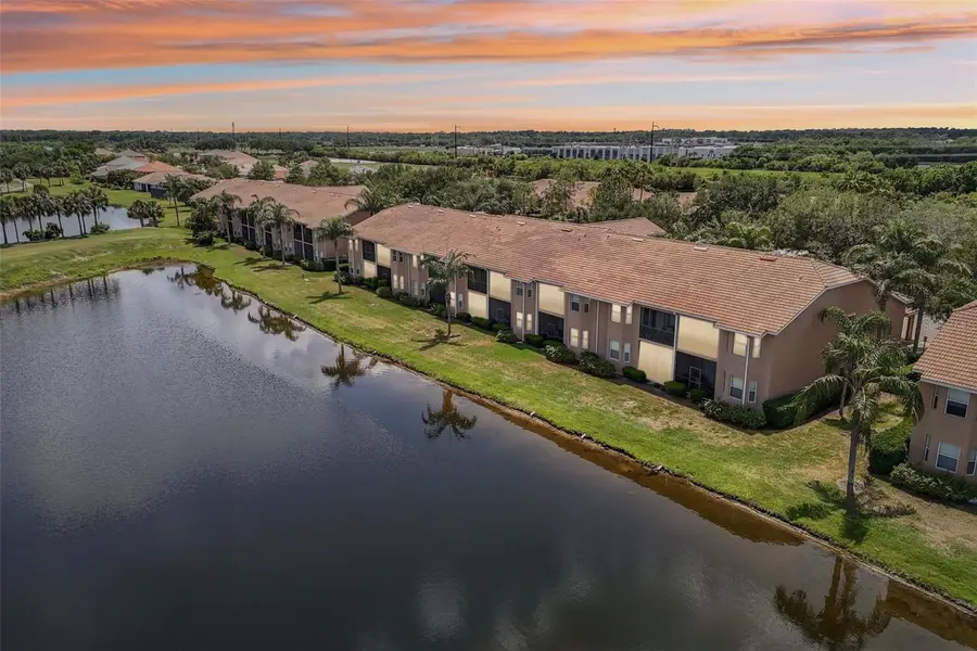 1003 FAIRWAYCOVE LN #201, Bradenton, FL 34212