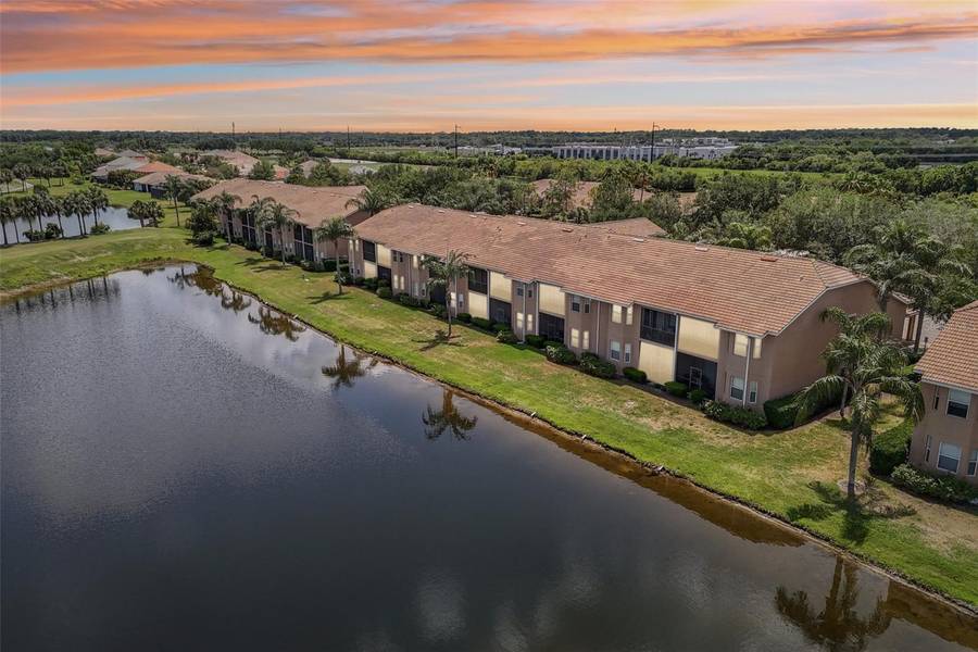 1003 FAIRWAYCOVE LN #201, Bradenton, FL 34212