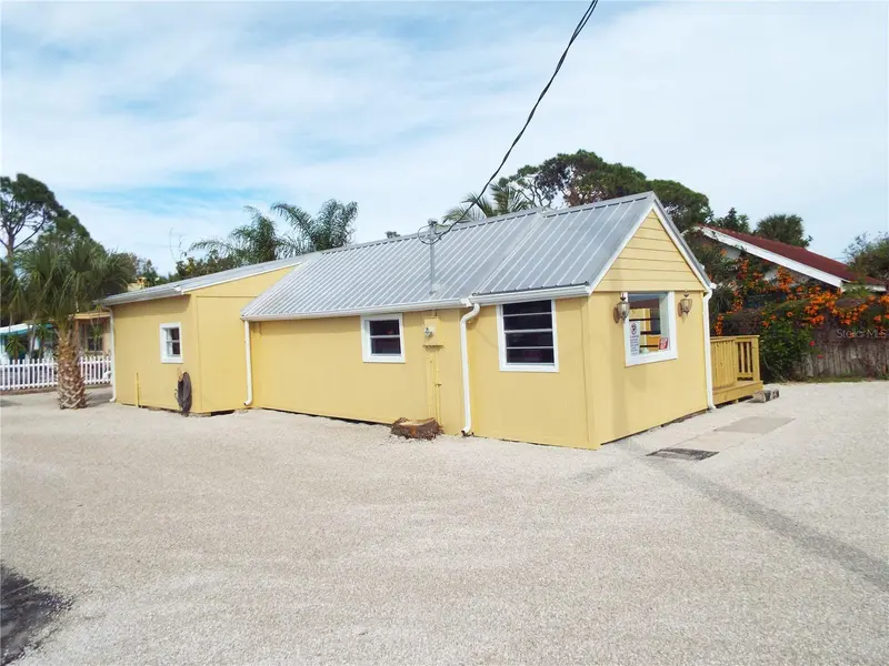 150 E BAY HEIGHTS RD, Englewood, FL 34223
