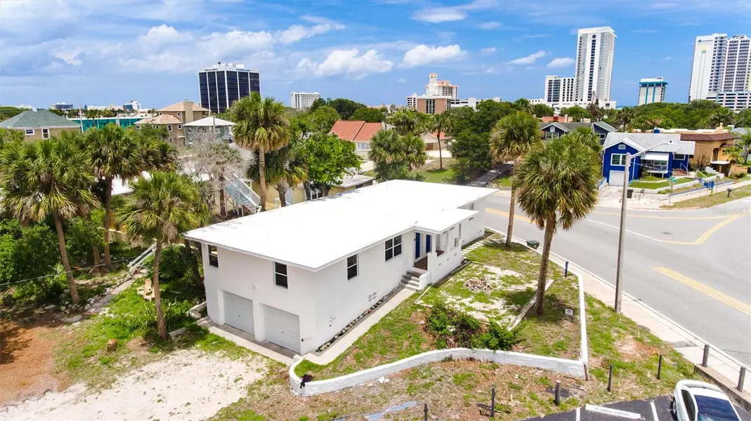 419 N PENINSULA DR, Daytona Beach, FL 32118
