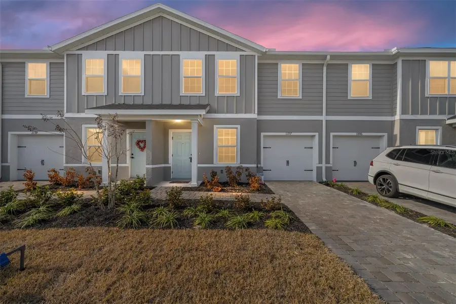 1197 PORT BLUE WAY, Lady Lake, FL 32159
