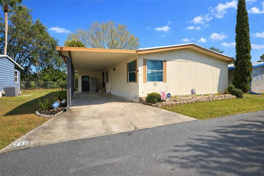 252 PINEWOOD DR, Eustis, FL 32726