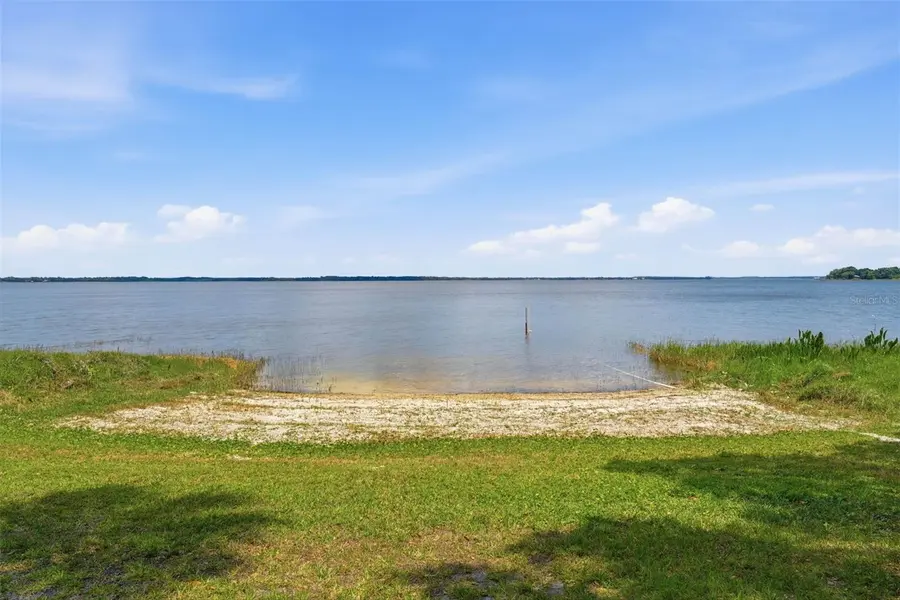 119 LAKE SHORE CIR, Leesburg, FL 34788