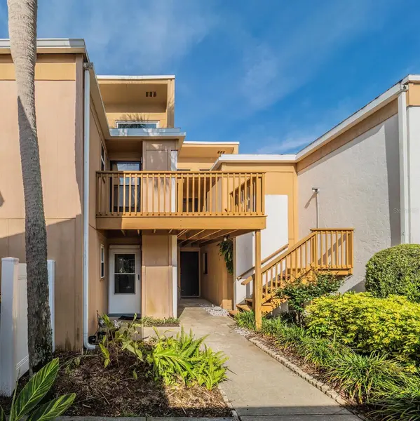 1051 S HIGHLAND ST #7E, Mount Dora, FL 32757