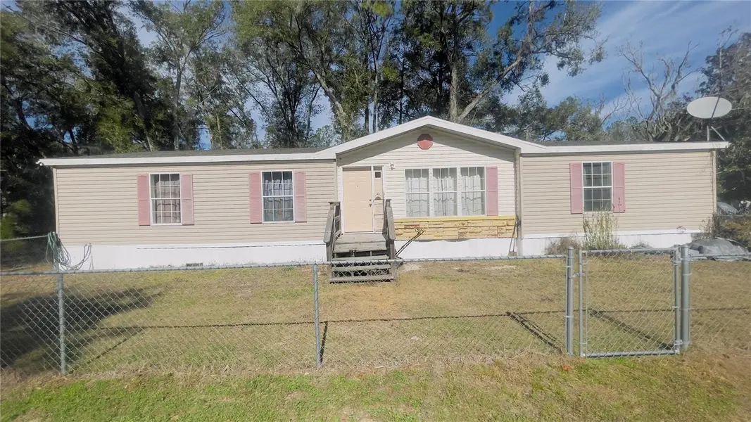 605 STANDRIDGE ST, Bronson, FL 32621