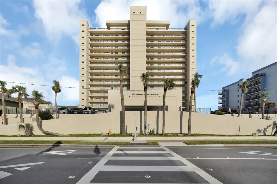 89 S ATLANTIC AVE #204, Ormond Beach, FL 32176