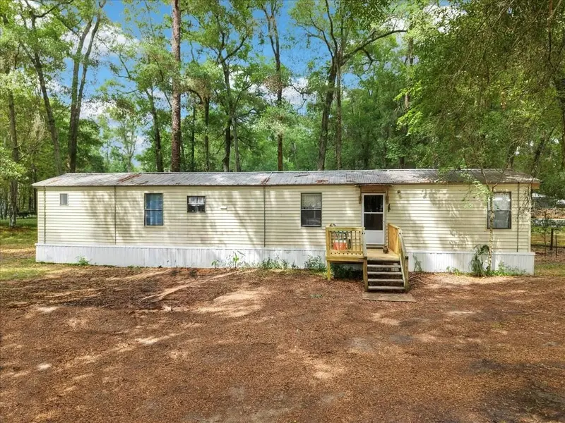 901 NE 11TH AVE, Trenton, FL 32693