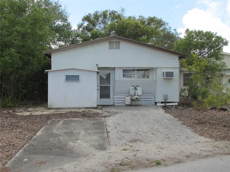 13 SADDLEBAG TRL S, Lake Wales, FL 33898