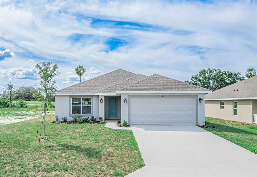 1227 HICKORY NUT DR, Lake Wales, FL 33898