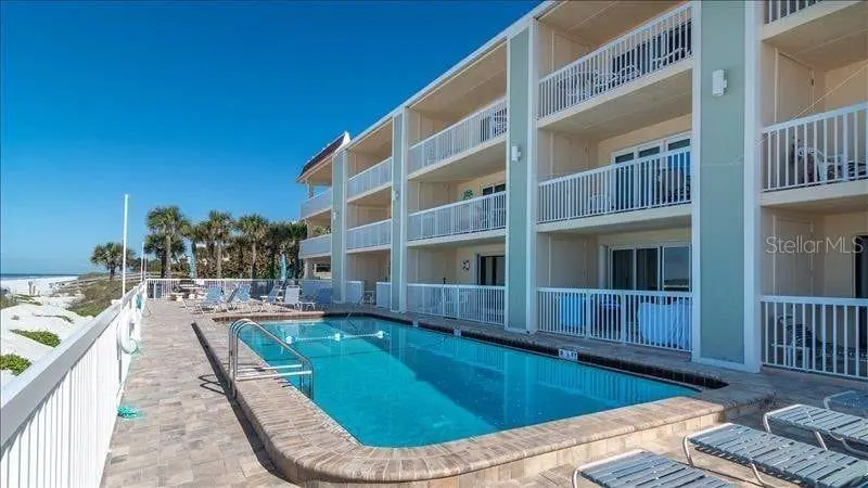 50 GULF BLVD #206, Indian Rocks Beach, FL 33785