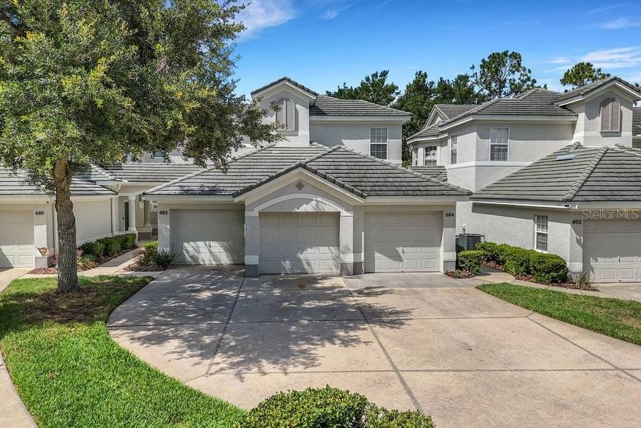 684 GRASSLANDS VILLAGE CIR, Lakeland, FL 33803