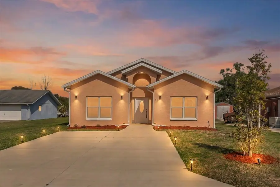 707 HAMILTON ST, New Smyrna Beach, FL 32168