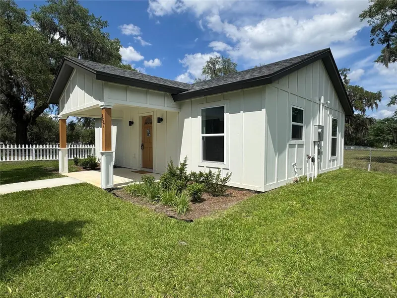 357 N MAIN AVE, Groveland, FL 34736