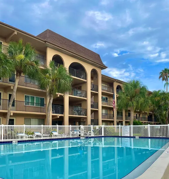 2525 W BAY DR #C34, Largo, FL 33770