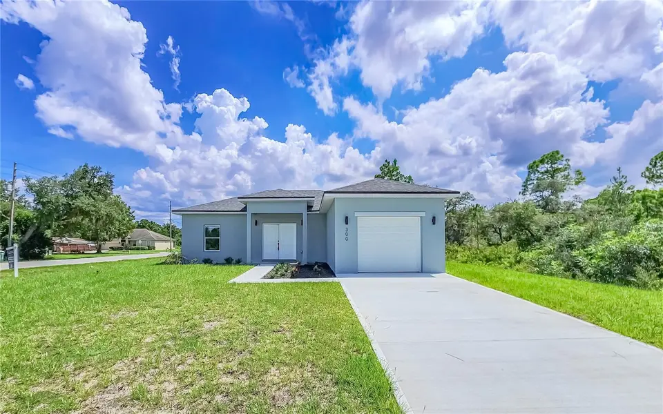 300 CASPIAN TERN AVE, Sebring, FL 33870