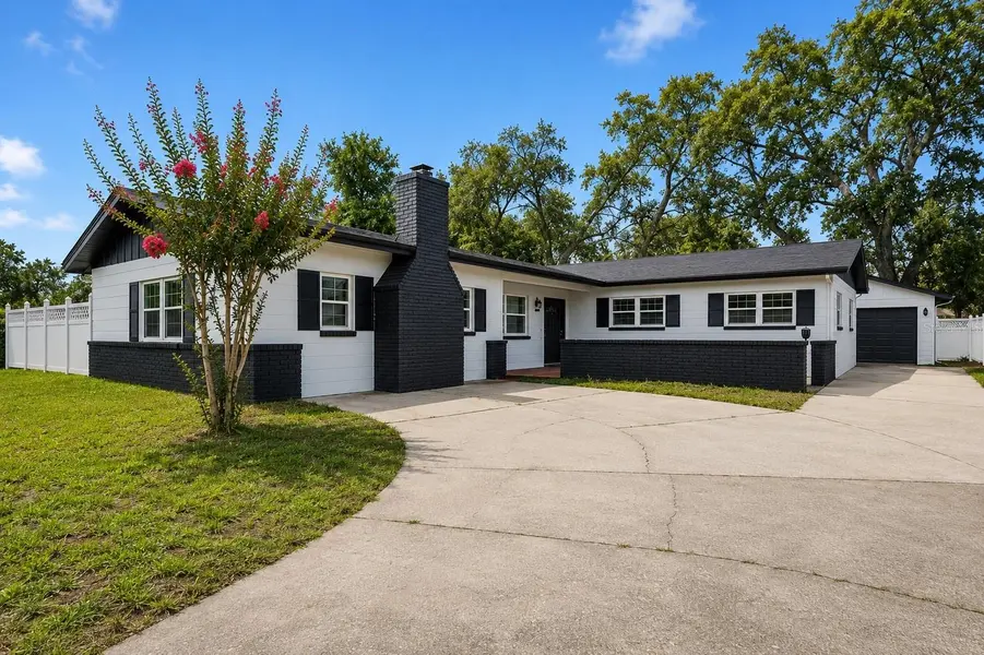 1946 STRATHAVEN RD, Winter Park, FL 32792