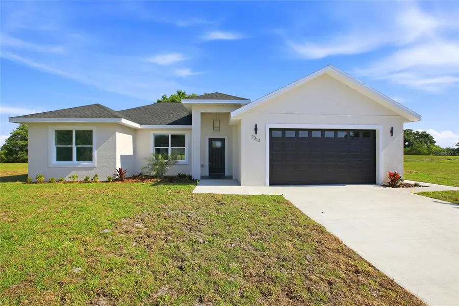 1313 BLUE HERON DR, Sebring, FL 33876