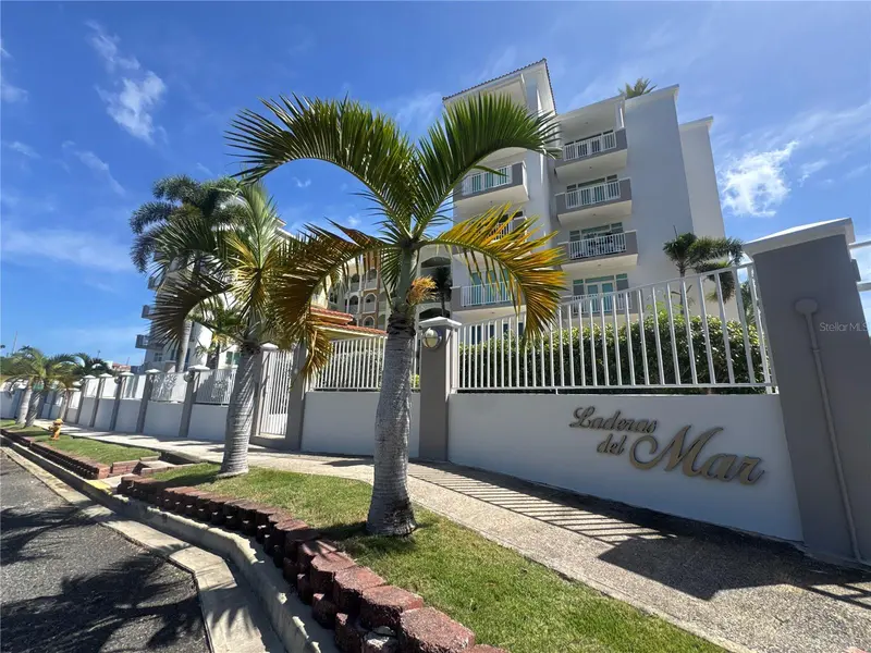 105 LADERAS DEL MAR #105, Aguadilla, PR 00605