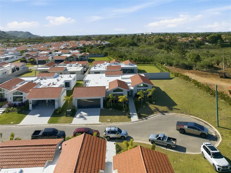 804 CAMINO DE LAS VERBENAS, Dorado, PR 00646
