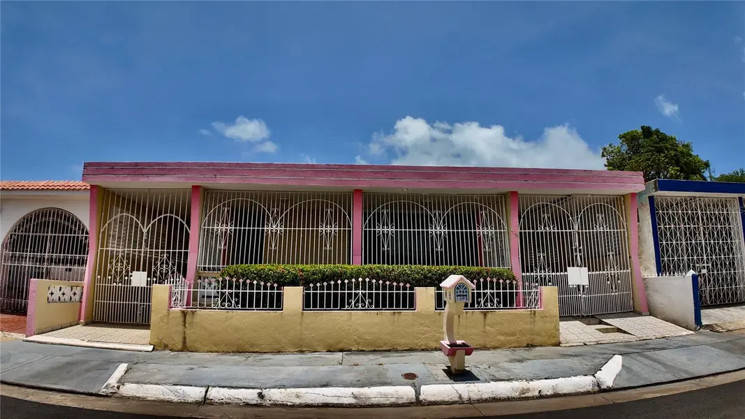 Urb Santa Isidra 2 #130, Fajardo, PR 00738