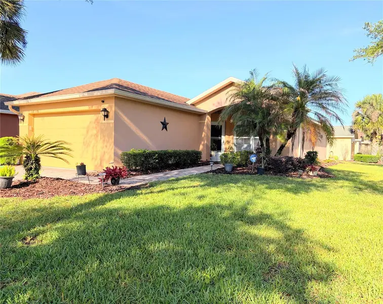 537 GRAND CANAL DR, Poinciana, FL 34759
