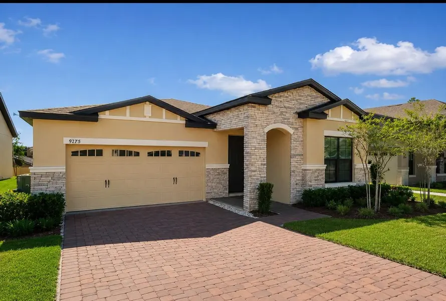 9175 CHANDLER DR, Groveland, FL 34736