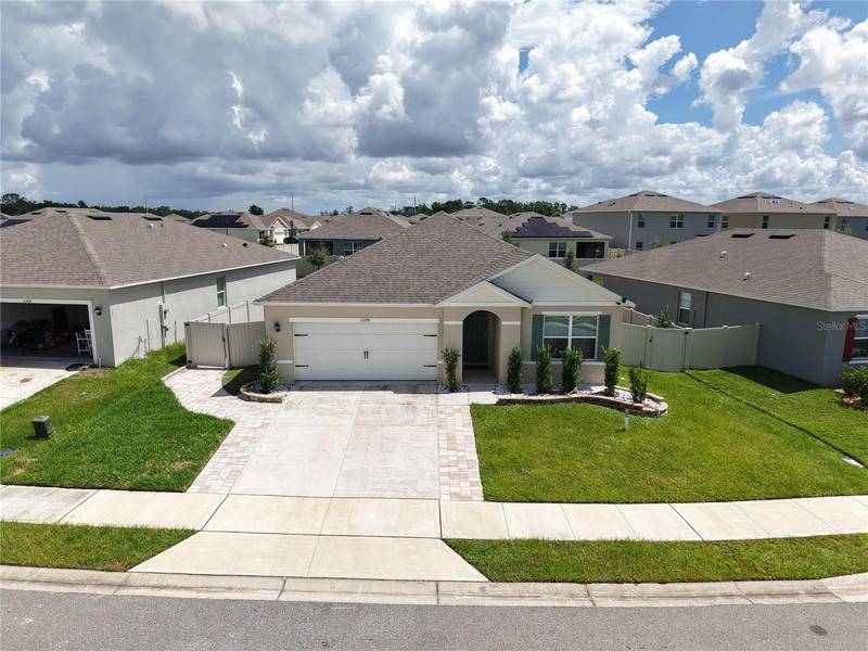 11370 AMBER RIDGE DR, Zellwood, FL 32798