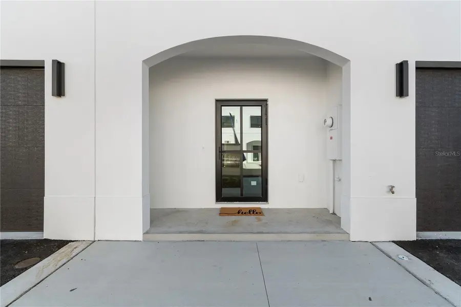 4350 CAMBIO GARDENS CT, Tampa, FL 33610