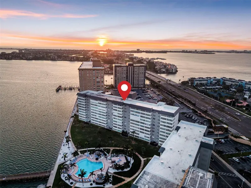 5130 BRITTANY DR S #201, St Petersburg, FL 33715