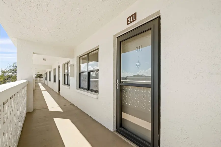 4910 BAY ST NE #311, St Petersburg, FL 33703
