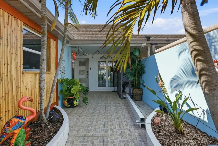 573 BOCA CIEGA POINT BLVD N, St Petersburg, FL 33708
