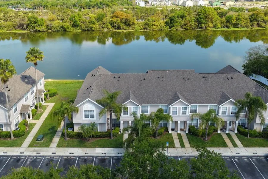 425 KENSINGTON LAKE CIR, Brandon, FL 33511