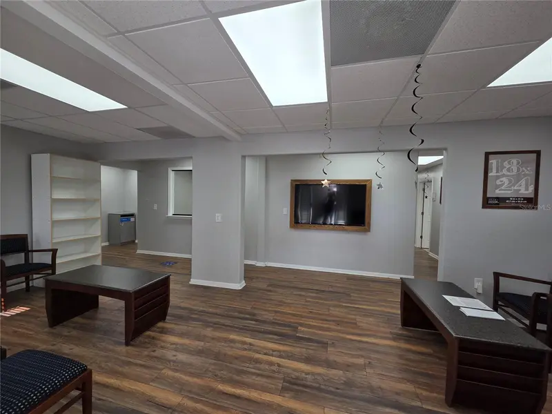 141 N OAKWOOD AVE, Brandon, FL 33510