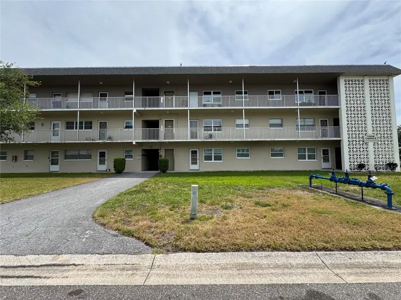 5720 13TH AVE N #106B, St Petersburg, FL 33710